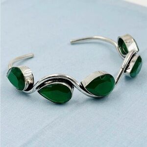 Elegant Silver and Green Leaf Bracelet